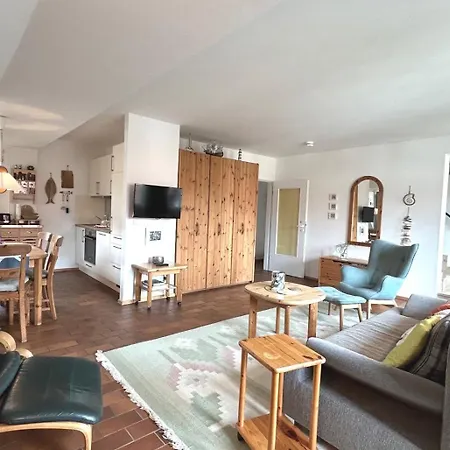 Resi Q7 Apartment